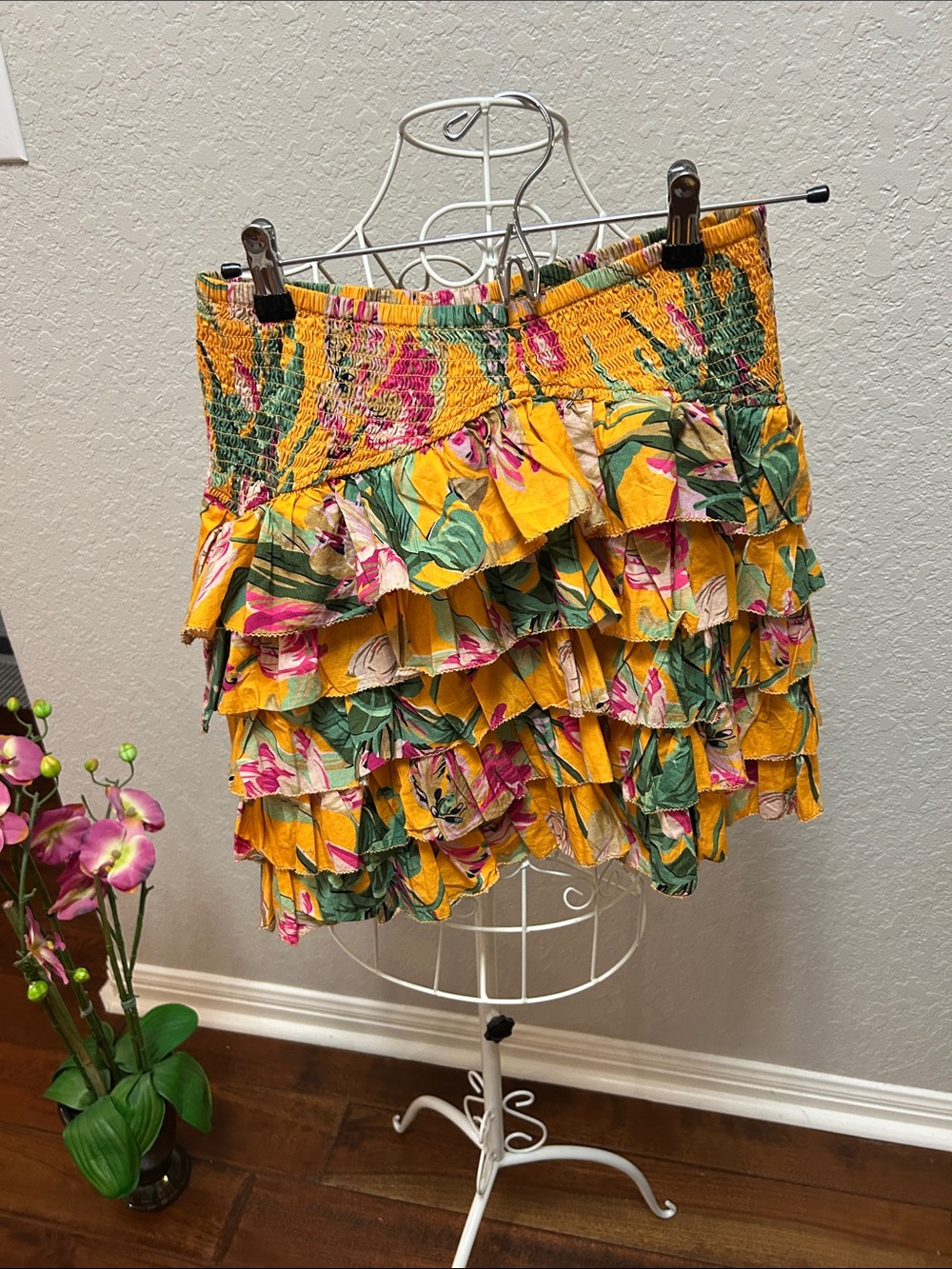 Women's Yellow Floral Ruffle Mini Skirt
by Antropologie